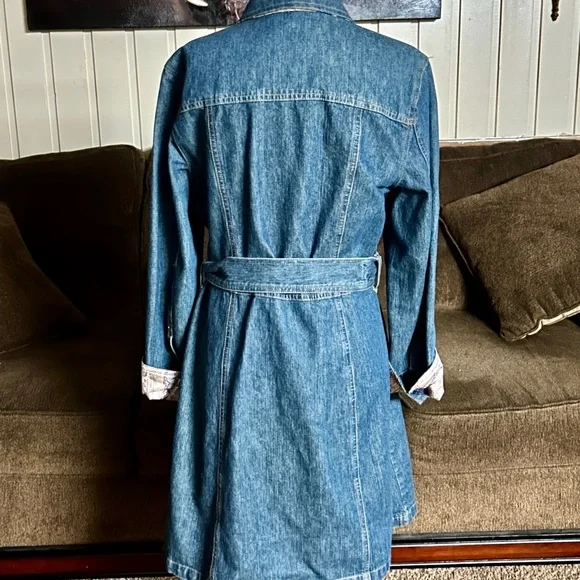 Berek • Medium • Vintage • Blue • Denim • Pink Rhinestones Buttons • Trench Coat - Picture 6 of 12